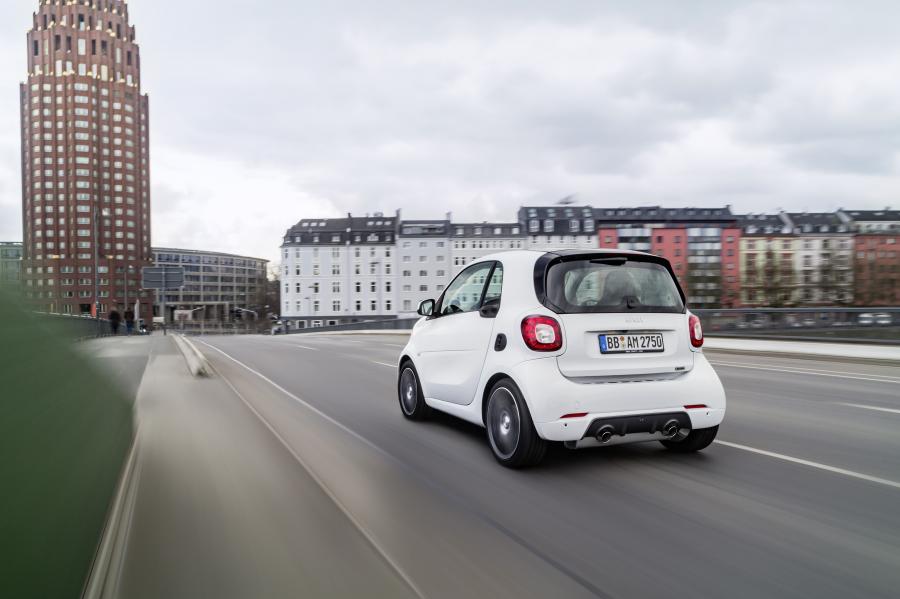  Smart ForTwo Coupe by Brabus 2016 года  (фото 7 из 18)